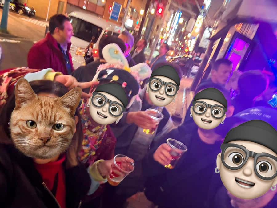 Tokyo:Shinjuku Ni-chome LGBTQ+ Bar Hopping Tour with Guide - Drinks, cash, and the price of a private introduction