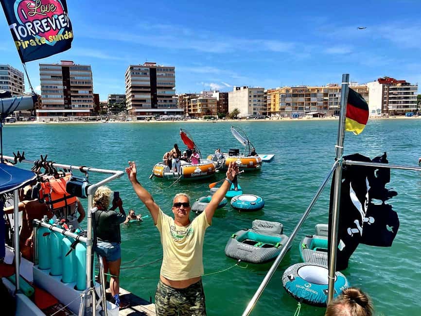 Torrevieja: Pirate Sunday Party Boat Tour - A pirate party from Marina Salinas