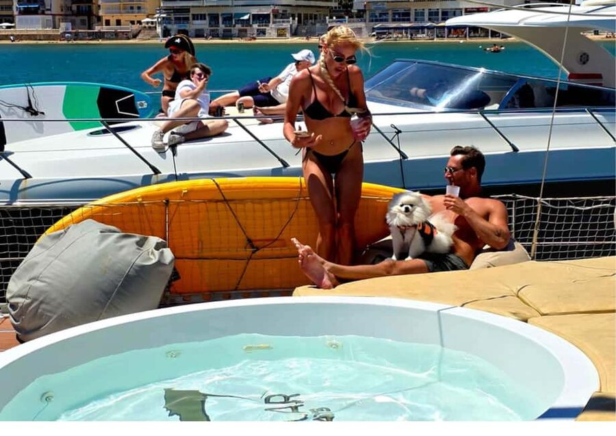 Torrevieja: Pirate Sunday Party Boat Tour - Practical details for a smooth Sunday