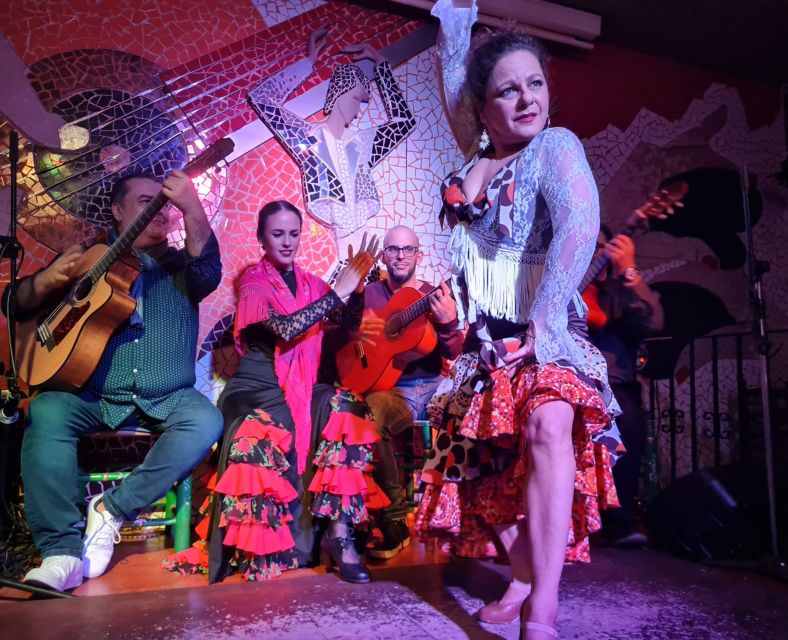 Valencia: Flamenco at Toro y La Luna with optional Dinner - Value at about $23, plus dinner options