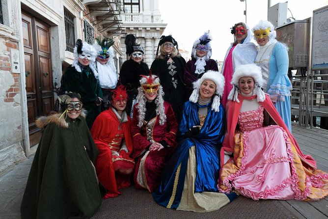 Venice: Venetian Style Carnival Pub Crawl - First bacaro: start with an ombra and cicchetti
