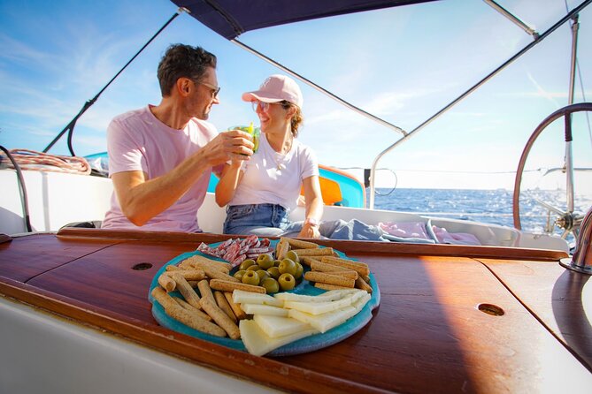 Vermut & Sailing Experience Barcelona with Drinks and Snacks - Morning, afternoon, or sunset?
