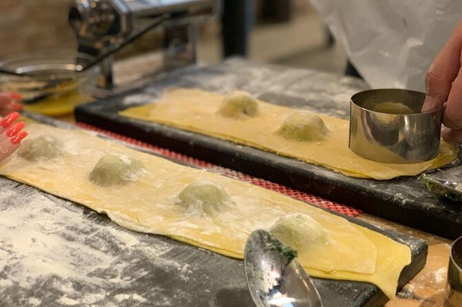 Verona: Pasta and Tiramisu Cooking Class With Free Flowing Wine - Key points at a glance