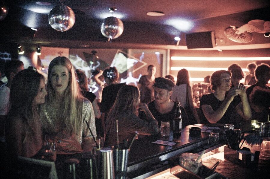 Vienna: City Center Pub Crawl - Starting at Dick Macks near Schwedenplatz