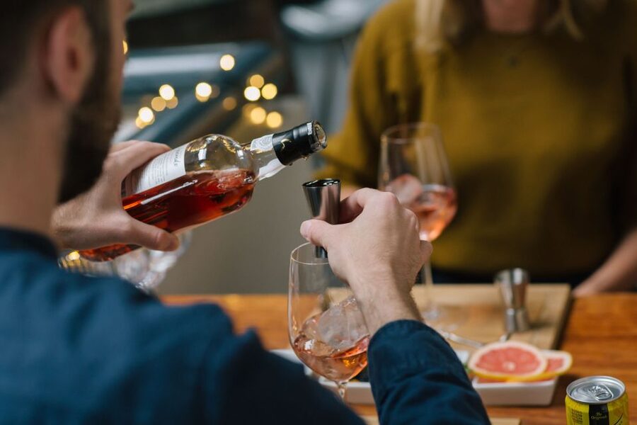 Vila Nova de Gaia: Cocktail Making Workshop - What the workshop feels like from start to finish