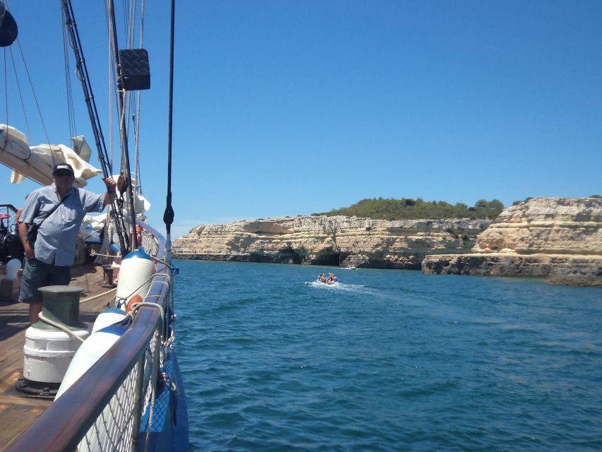Vilamoura: Algarve Coast 3-Hour Sailing Cruise With Open Bar - Falésia and Olhos d’Agua from the water