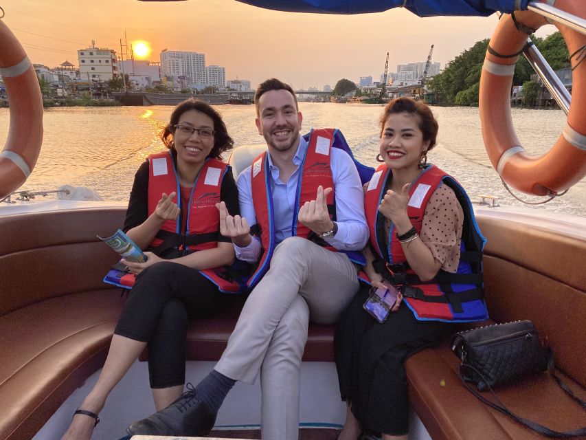 VIP Tour Enjoy Romantic Sunset by Speed Boat Free Cocktail - Why the Saigon River makes a good sunset date