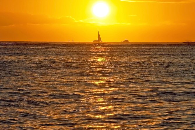 Waikiki Signature Sunset Catamaran Sail - The Ride Back with Honolulu Lights