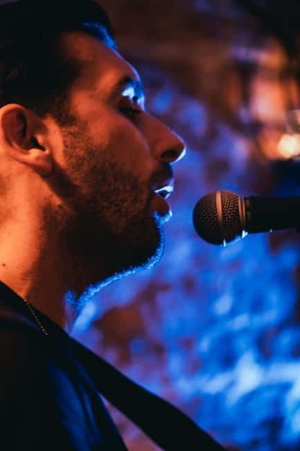Wednesday Night Live Music with Cocktails - What the small room means for your night