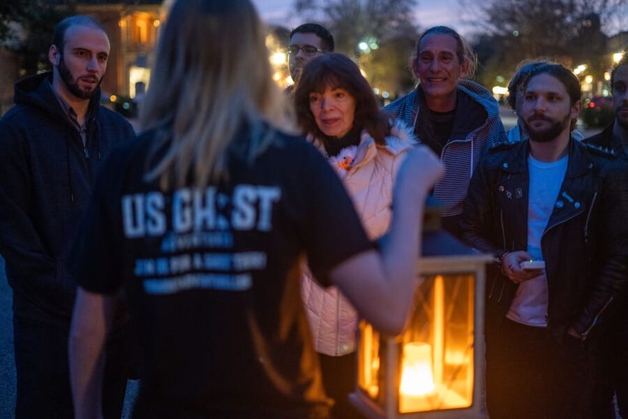 Williamsburg: Colonial Ghosts Haunted Pub Crawl - The Public Hospital and stories of suffering