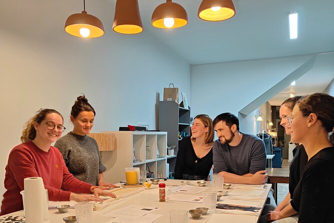 Workshop Nate Pastel and Cocktails in Porto - Starting on Rua Chã in central Porto