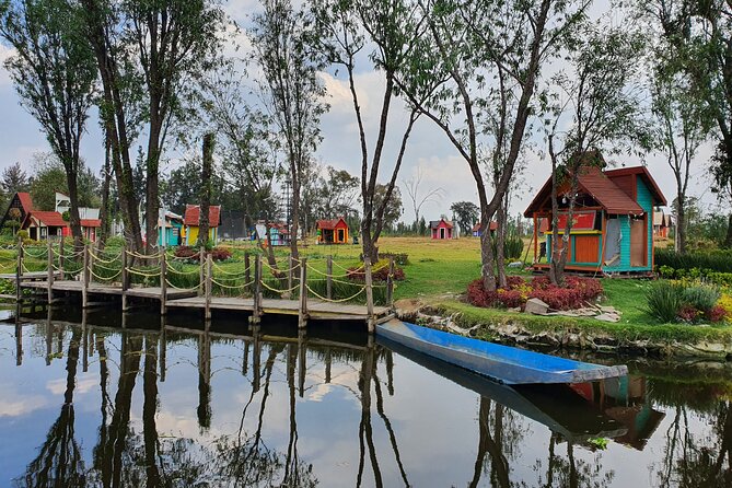 Xochimilco Barco Fiesta Tentacion 18+ with Open Bar and Tacos - Who should book this Xochimilco experience