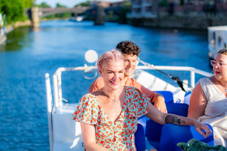York: 60-Minute 'Happy Hour' Cruise For All Ages - What the captain adds to the hour