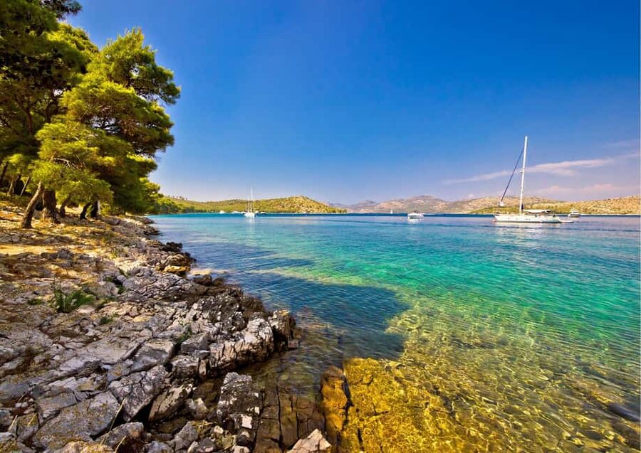 Zadar: 3-Stop Blue Lagoon & Snorkeling Cruise with Drinks - Who should book this Zadar boat tour